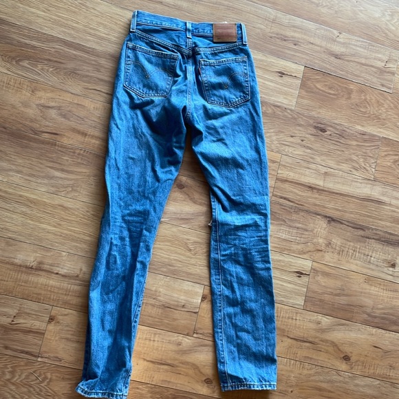 Levi's 501 Premium Distressed Jeans - Picture 7 of 8
